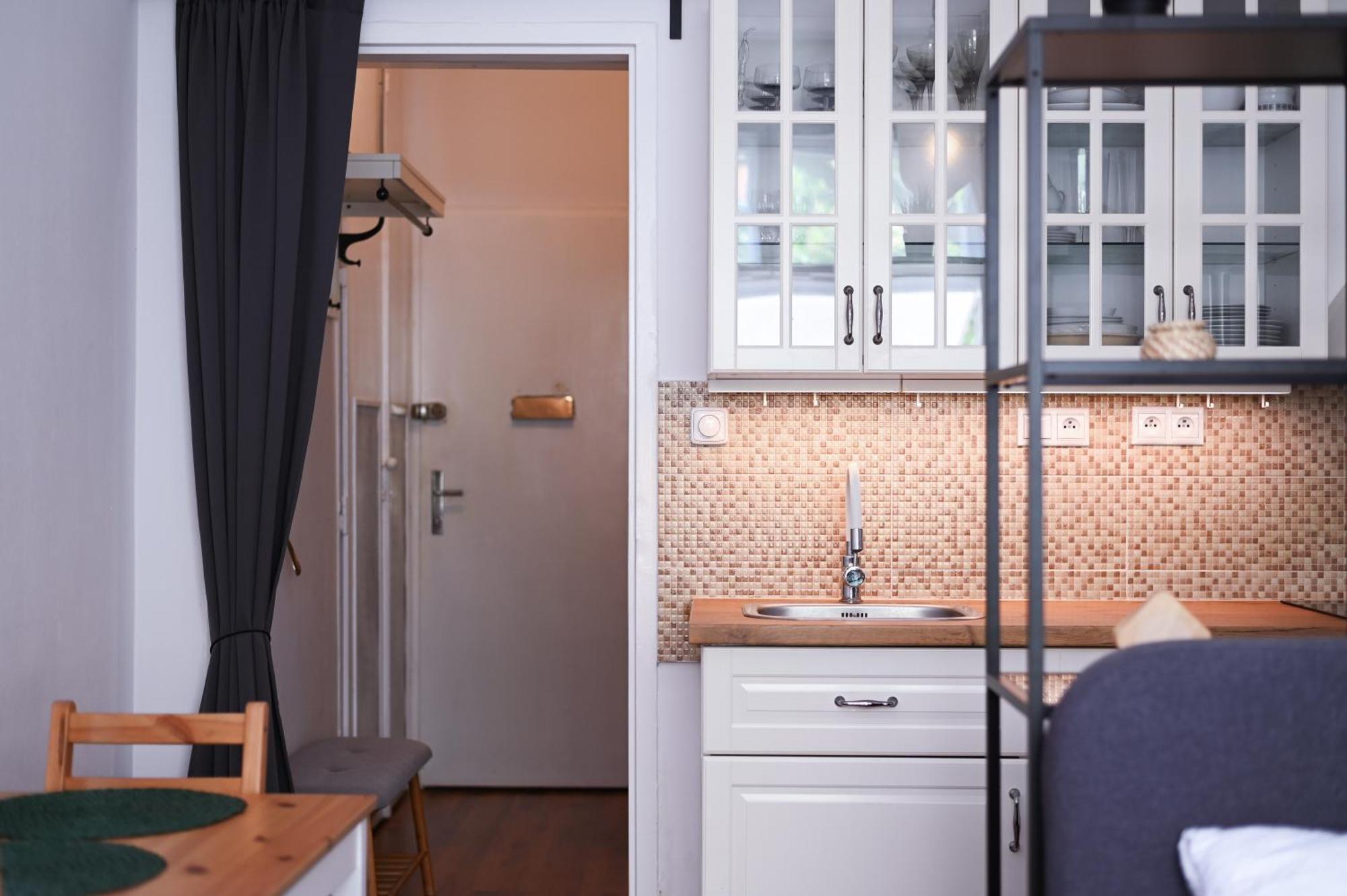 Central Urban Studio - Style Meets Comfort Братислава Екстер'єр фото